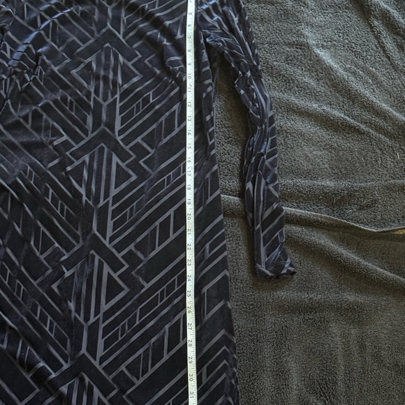 Vince Camuto size 4 Geometric Patterned Dress. Velour w stretch. Dark blue. - Picture 7 of 8